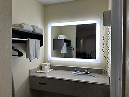 Rodeway Inn & Suites Highway 290 Northwest