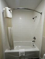 Rodeway Inn & Suites Highway 290 Northwest