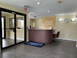 Rodeway Inn & Suites Highway 290 Northwest