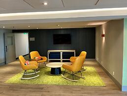 Spark by Hilton Montreal Brossard