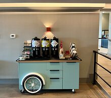 Spark by Hilton Montreal Brossard