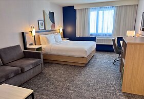 Spark by Hilton Montreal Brossard