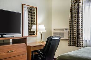 Hudson Inn & Suites