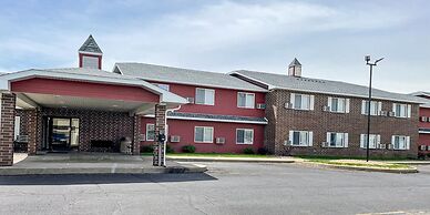 Hudson Inn & Suites