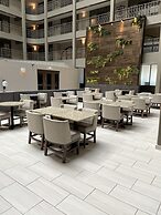 Embassy Suites by Hilton Chicago Schaumburg Woodfield