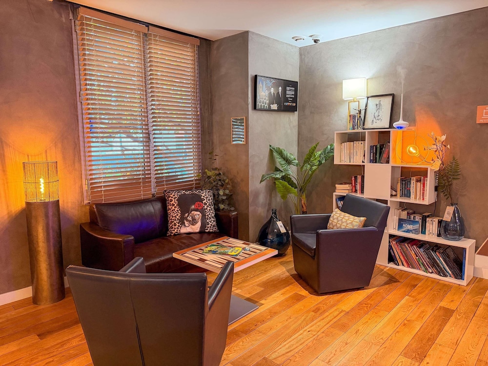 ibis Styles Paris Tolbiac Bibliotheque