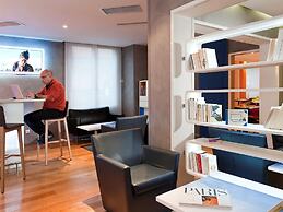 ibis Styles Paris Tolbiac Bibliotheque