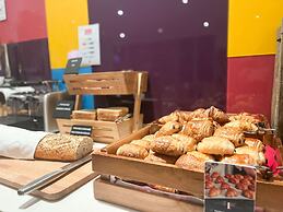 ibis Styles Paris Tolbiac Bibliotheque