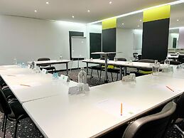 ibis Styles Paris Tolbiac Bibliotheque