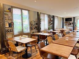 ibis Styles Paris Tolbiac Bibliotheque