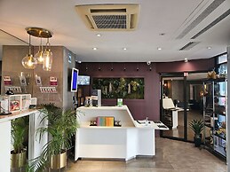 ibis Styles Paris Tolbiac Bibliotheque
