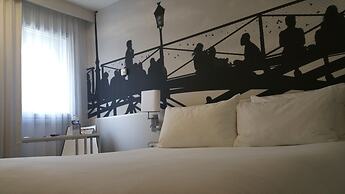 ibis Styles Paris Tolbiac Bibliotheque