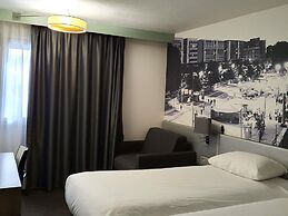 ibis Styles Paris Tolbiac Bibliotheque