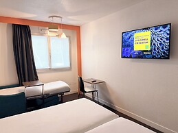 ibis Styles Paris Tolbiac Bibliotheque