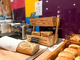 ibis Styles Paris Tolbiac Bibliotheque