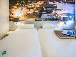 ibis Styles Paris Tolbiac Bibliotheque