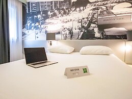 ibis Styles Paris Tolbiac Bibliotheque