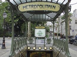 ibis Styles Paris Tolbiac Bibliotheque