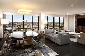 DoubleTree by Hilton Dallas - Campbell Centre