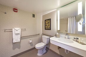 DoubleTree by Hilton Fresno Convention Center