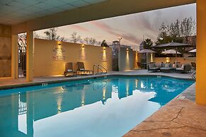 DoubleTree by Hilton Fresno Convention Center