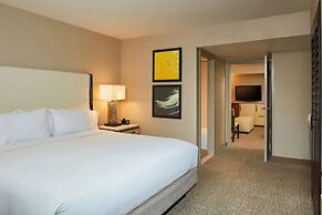 DoubleTree by Hilton Fresno Convention Center