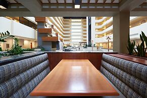 DoubleTree by Hilton Fresno Convention Center