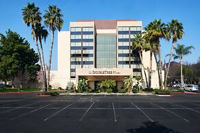 Hotel DoubleTree by Hilton Fresno Convention Center, Fresno, United ...