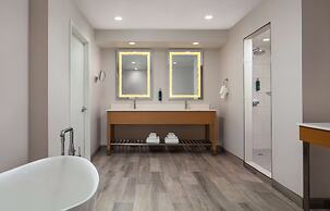 DoubleTree by Hilton Sacramento