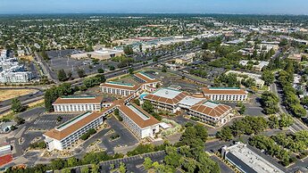 DoubleTree by Hilton Sacramento