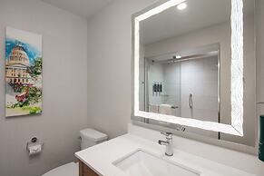 DoubleTree by Hilton Sacramento