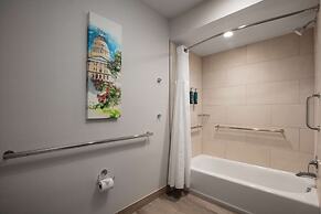 DoubleTree by Hilton Sacramento