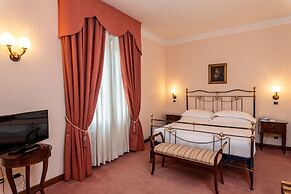 Phi Hotel Canalgrande