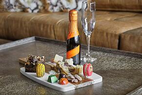 Renaissance Nashville Hotel