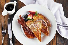 Renaissance Nashville Hotel