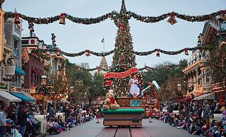 Holiday Inn Hotel & Suites Anaheim by IHG