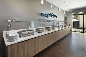 Holiday Inn Hotel & Suites Anaheim by IHG