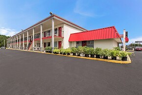 Econo Lodge North