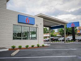 Motel 6 Tigard, OR - Portland Southwest