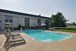 Greenstay Hotel & Suites