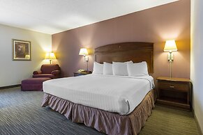 Greenstay Hotel & Suites
