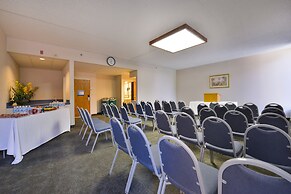 Greenstay Hotel & Suites
