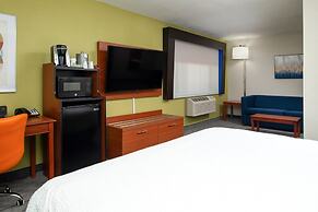 Holiday Inn Express Farmington - Bloomfield, an IHG Hotel