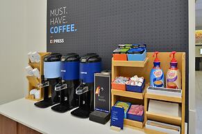 Holiday Inn Express Farmington - Bloomfield by IHG