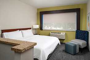 Holiday Inn Express Farmington - Bloomfield by IHG