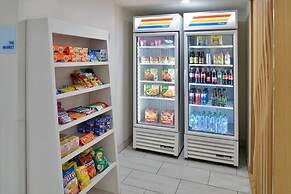 Holiday Inn Express Farmington - Bloomfield by IHG