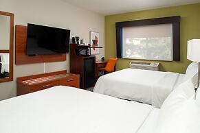 Holiday Inn Express Farmington - Bloomfield by IHG