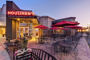 Crowne Plaza Dulles Airport by IHG