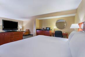 Crowne Plaza Dulles Airport by IHG