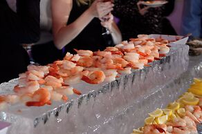 Crowne Plaza Dulles Airport by IHG